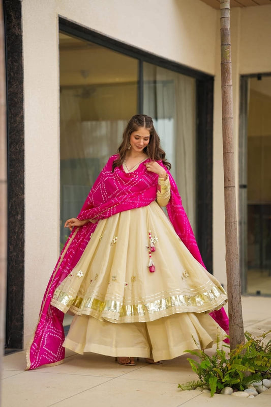 Bandhani Grace Anarkali Set - Kurtikala