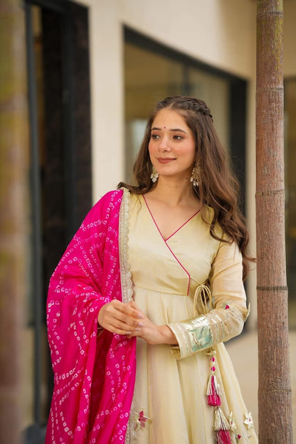 Bandhani Grace Anarkali Set - Kurtikala