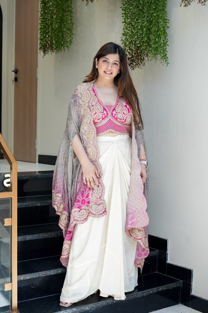 Gulabi Noor Dhoti Set