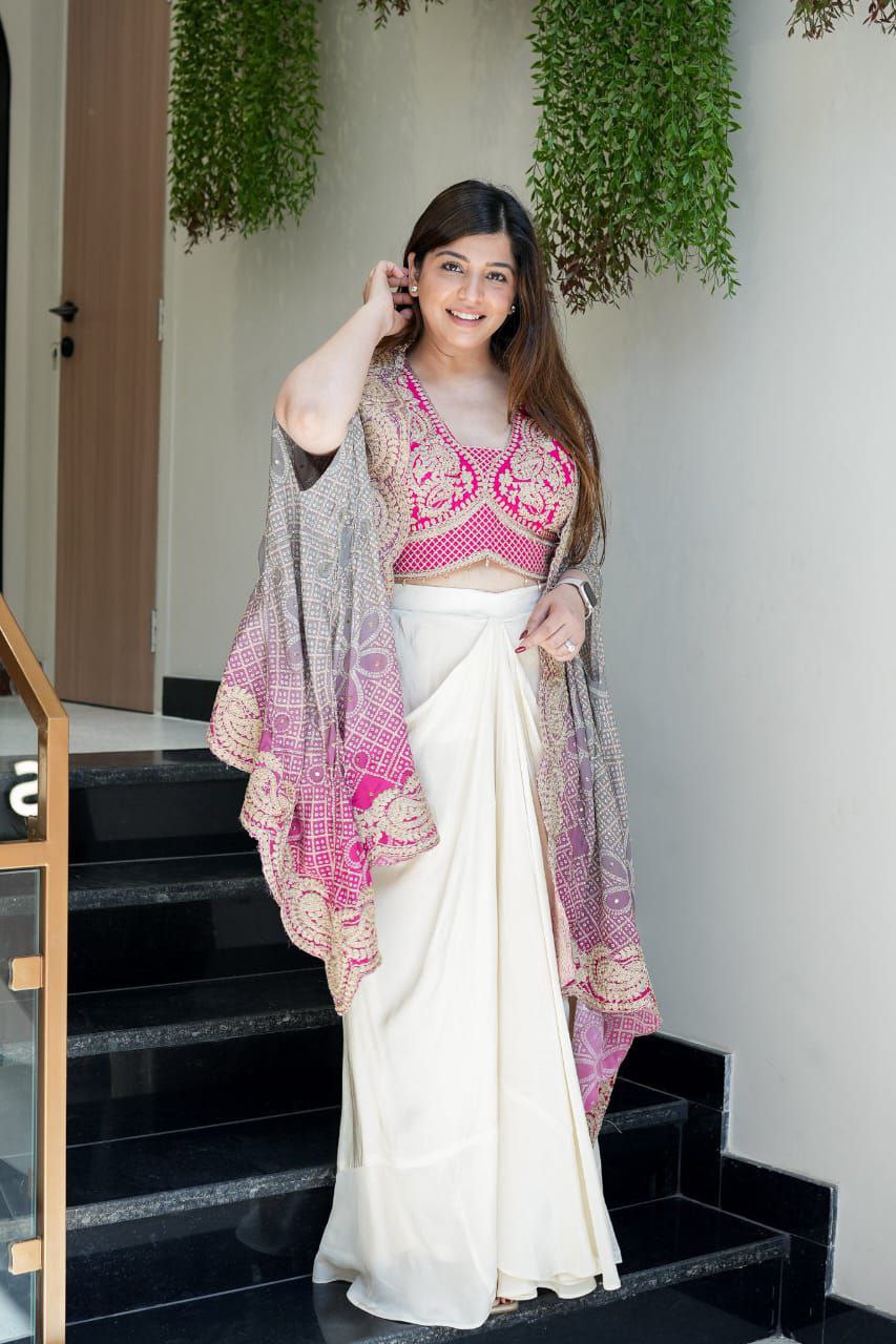 Gulabi Noor Dhoti Set