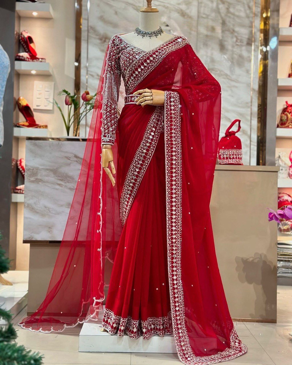 Ruhani Scarlet Saree - Kurtikala