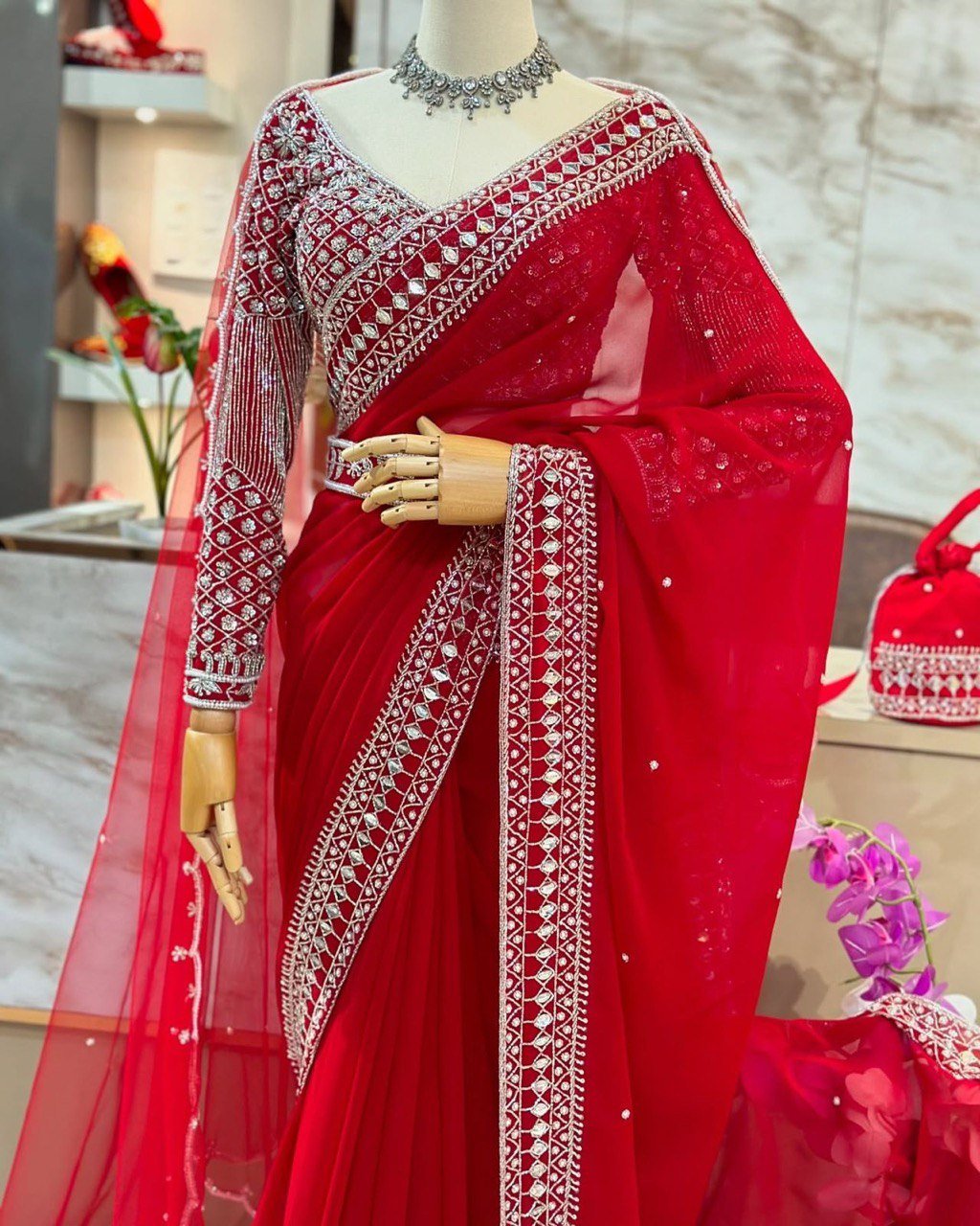 Ruhani Scarlet Saree - Kurtikala